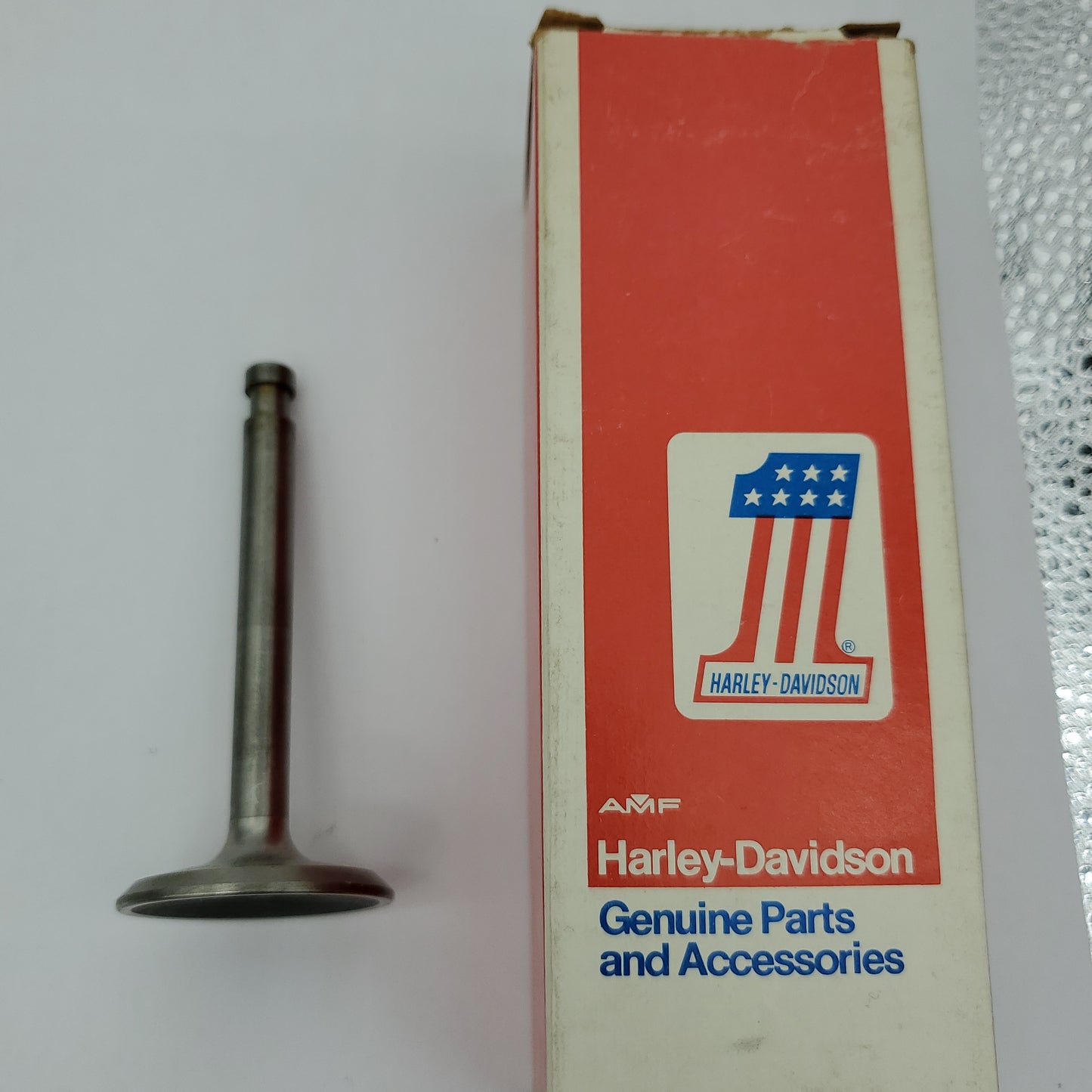 Genuine Harley-Davidson Product Still in the original AMF packaging! Fitment: XLCR-1000(1977) Cafe Racer XLCR-1000(1978) Cafe Race