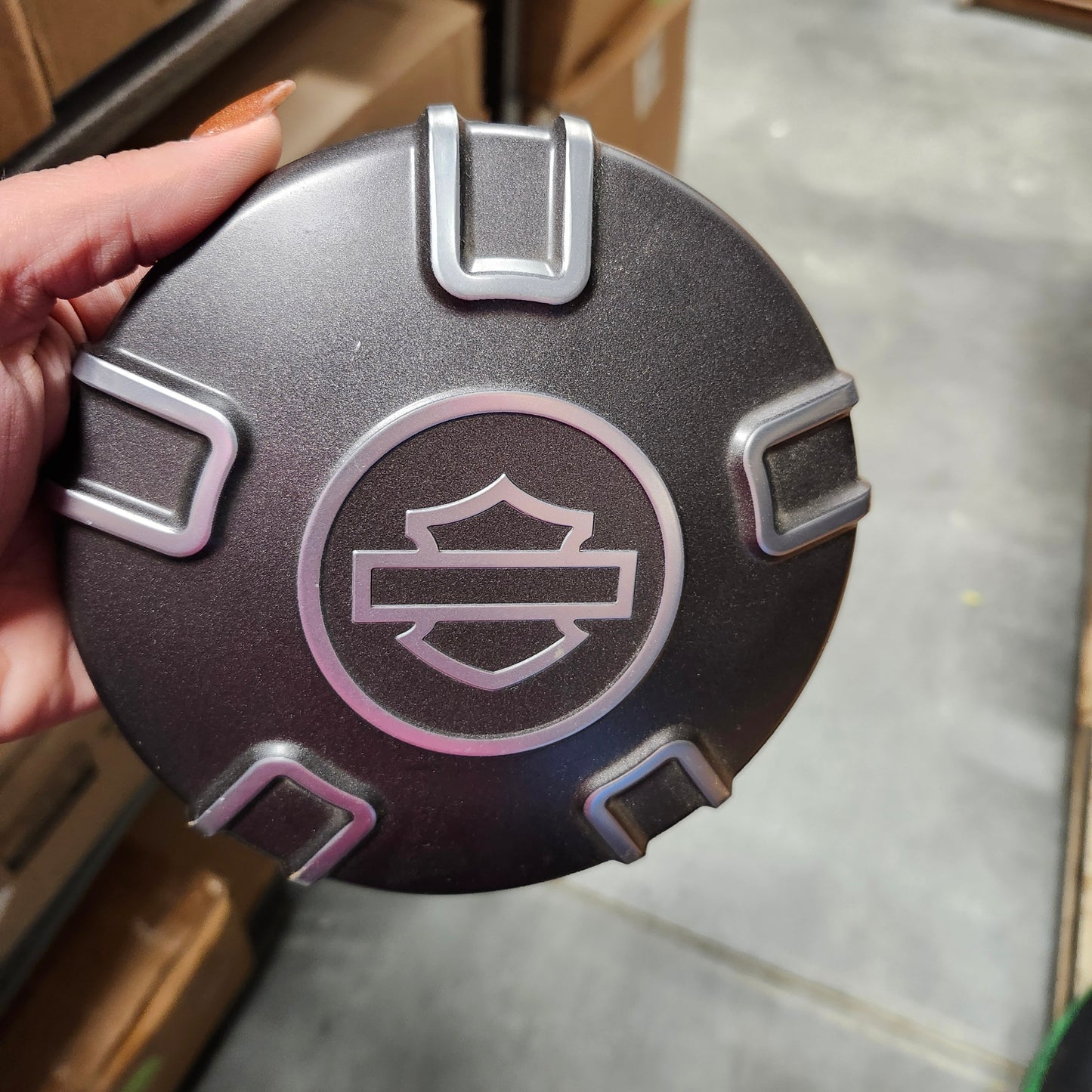 CVO TRIGLIDE stock rear wheel hubcap