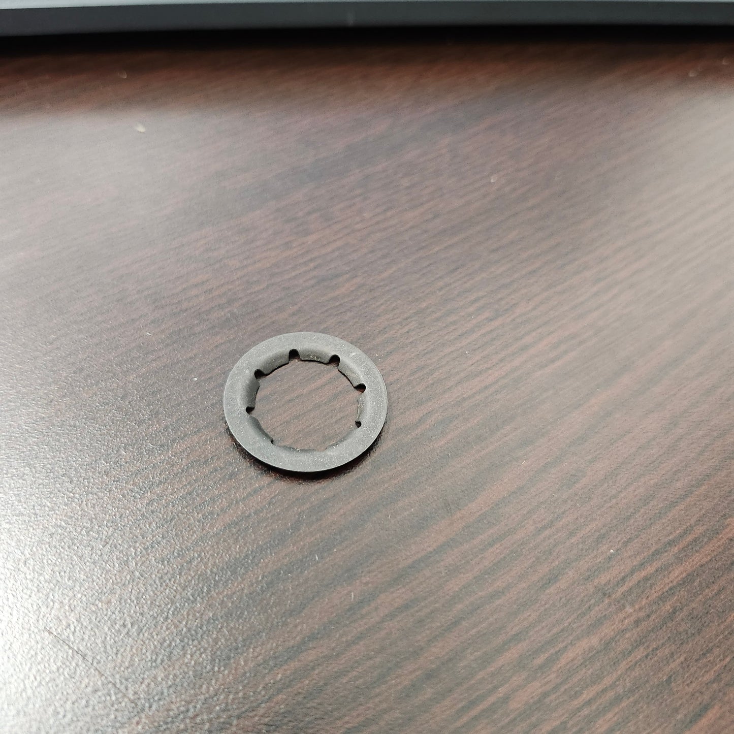 #11192 metal nut clip
Vaccum sensor clip
Fits: 1990-1998 models
Genuine Harley-Davidson products
Obsolete part-no returns and no exchanges