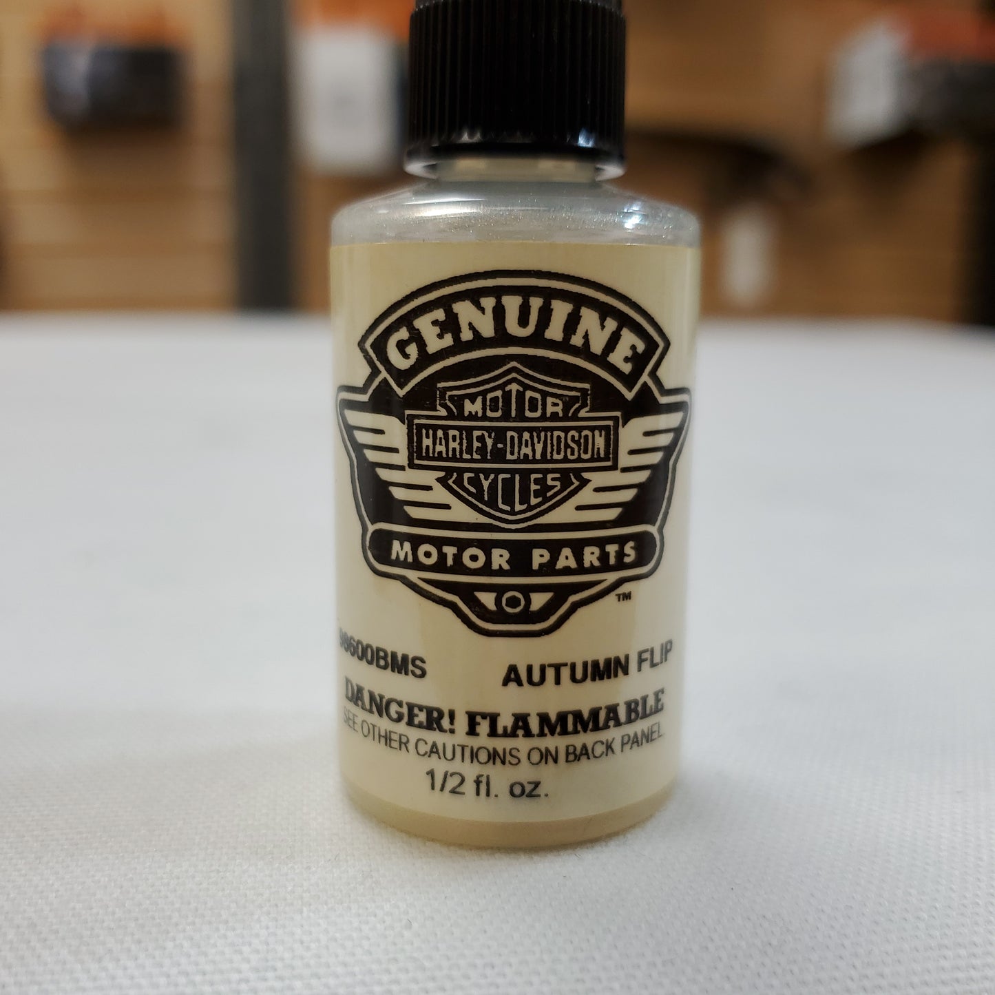 Genuine Harley-Davidson Touch up paint kit #94397 Kit includes Scarlet red and Clear Top Coat Color is used for 2011 model year