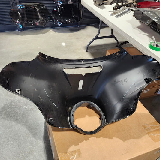 Vivid black outer fairing FLHX