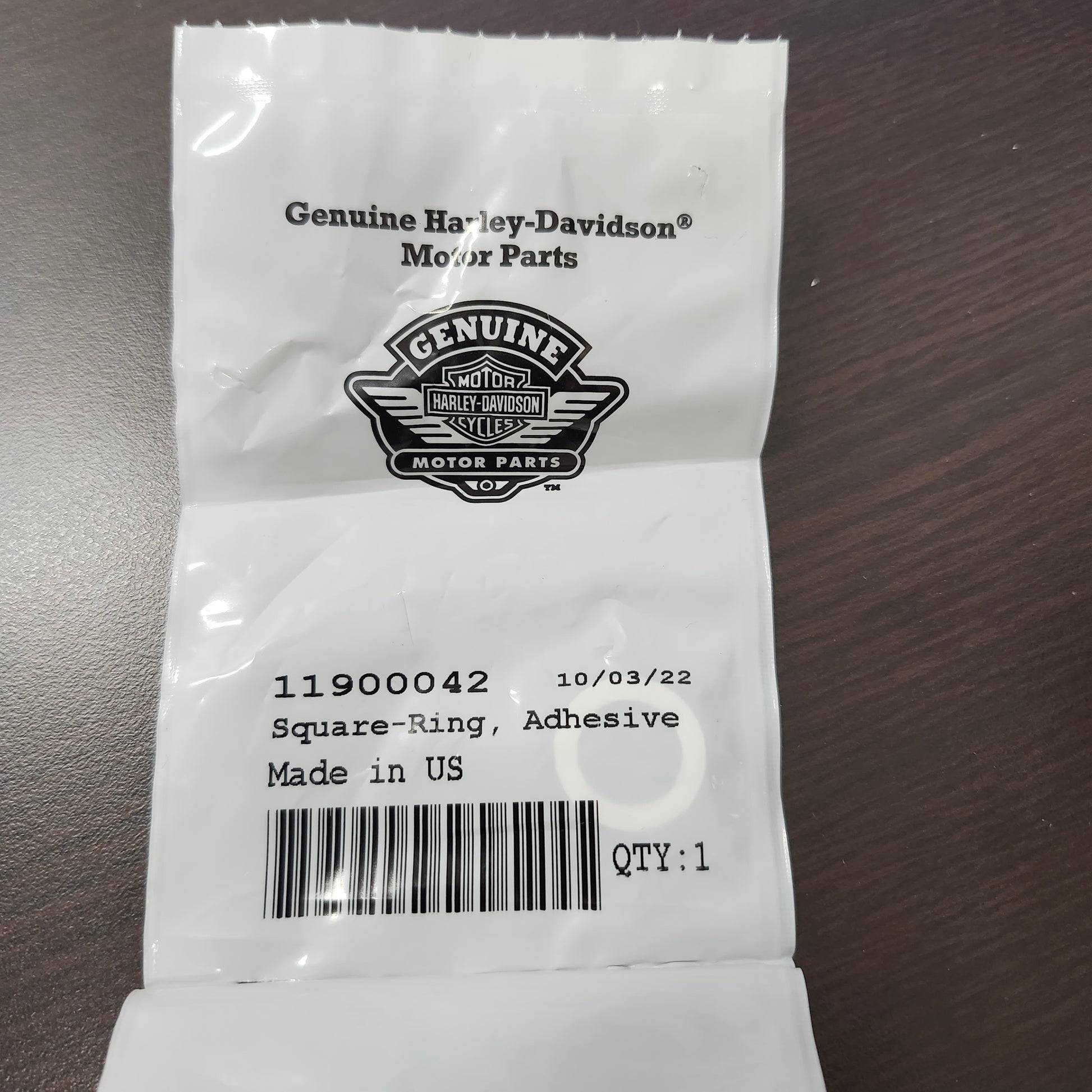 #11900042 Adhesive square ring