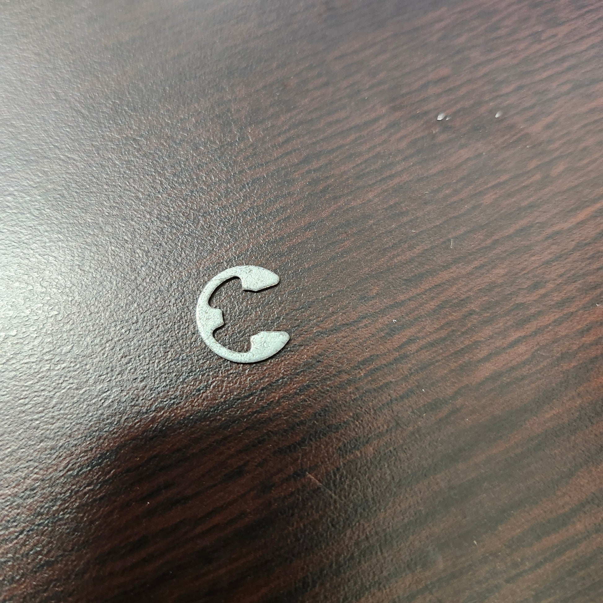 #11000 E-clip retaining ring for clutch release rod.

Fits 70-84 FL, FLH models