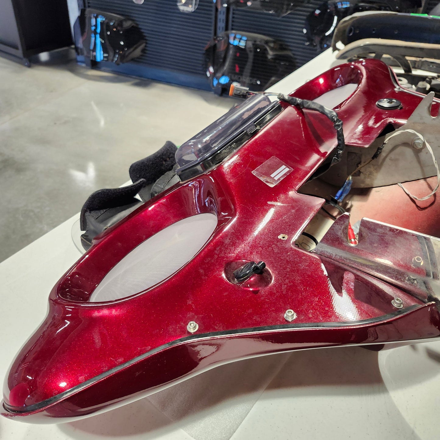 Outer fairing kit with audio