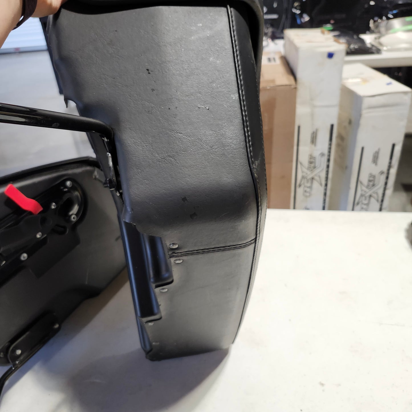 M8 fatboy detachable saddlebags