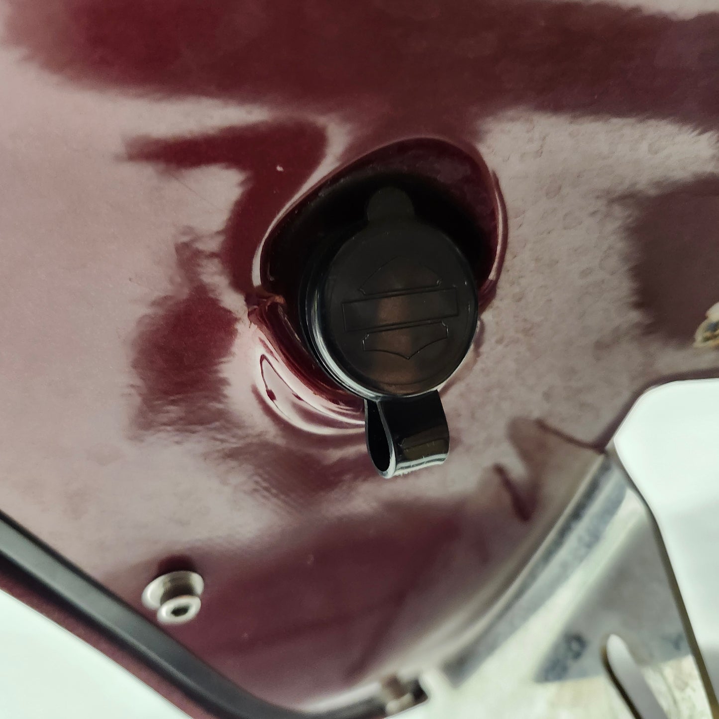 Outer fairing kit with audio