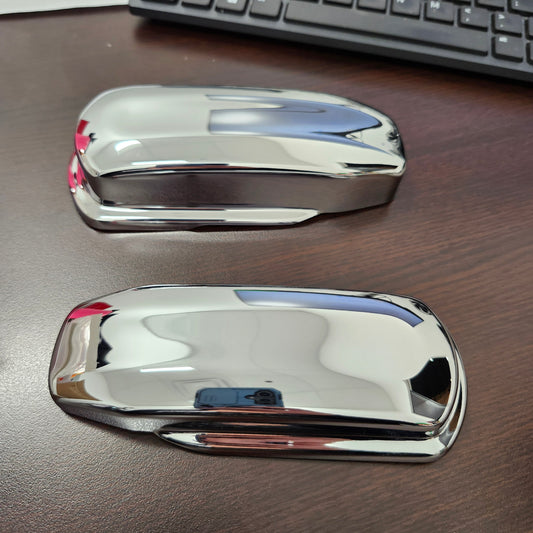 Smooth chrome rear axle covers

Fits 2008 and later dyna models

Brand new Genuine Harley-Davidson part. All Hardware is included.

Obsolete part.

No returns and no exchanges.